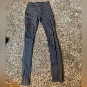 Lululemon leggings with pockets